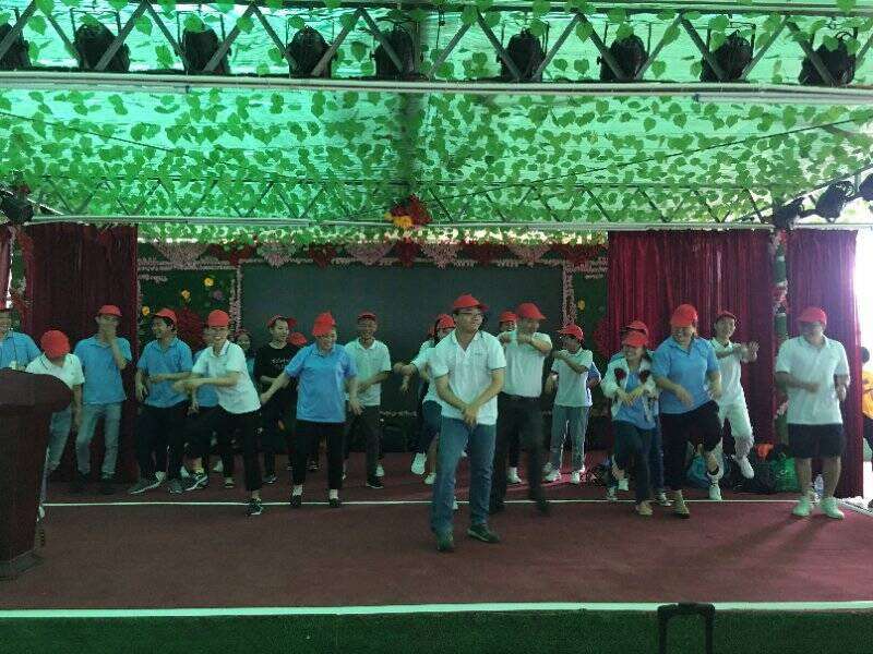 歐米公司團(tuán)隊(duì)活動運(yùn)到照片